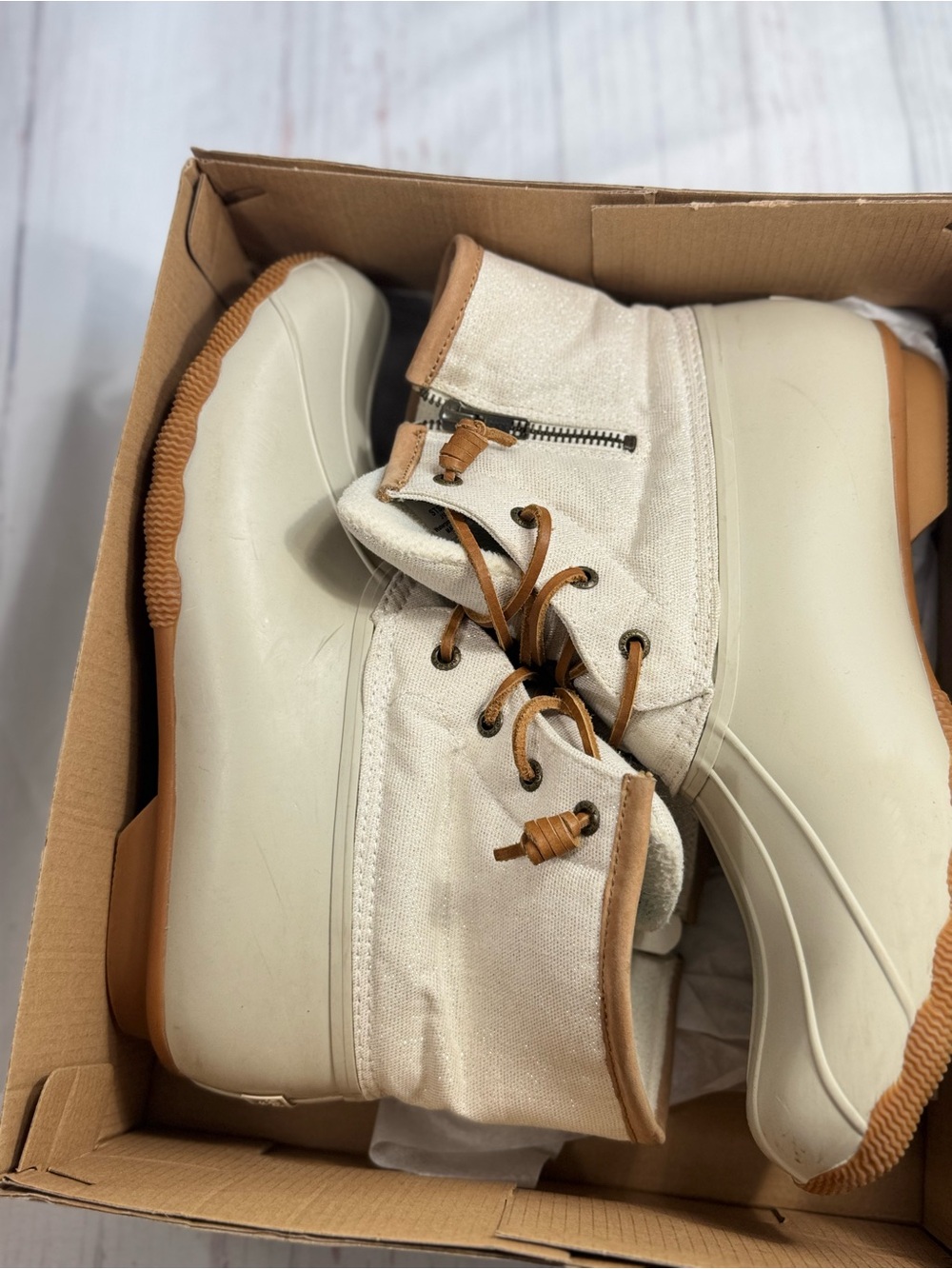 Sperry Saltwater Metallic Ivory Duck Boots – Women’s Size 12 - Picture 2 of 12